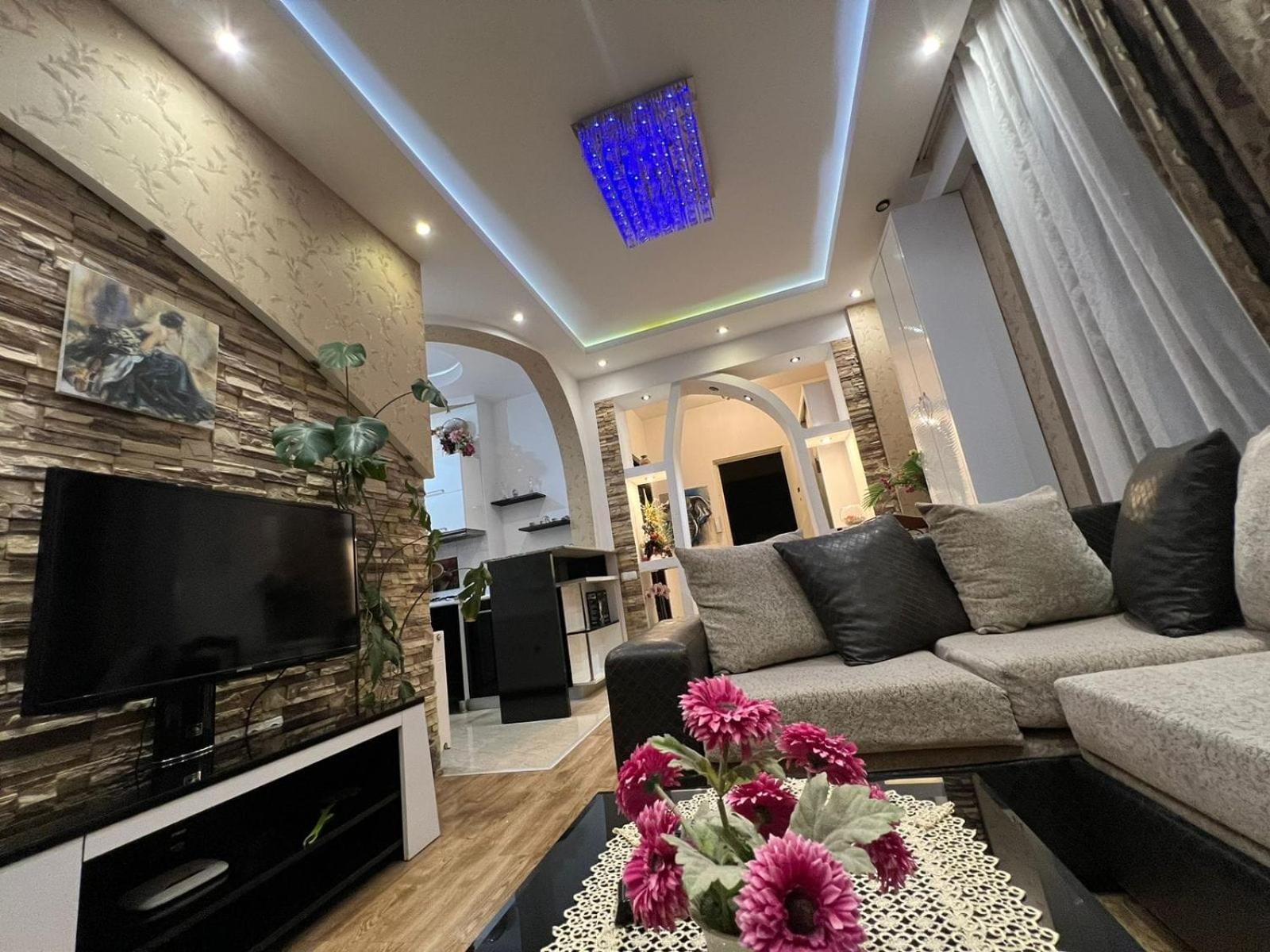 Cozy Apartment In The City Center Mtatsminda Tbilisi Eksteriør bilde