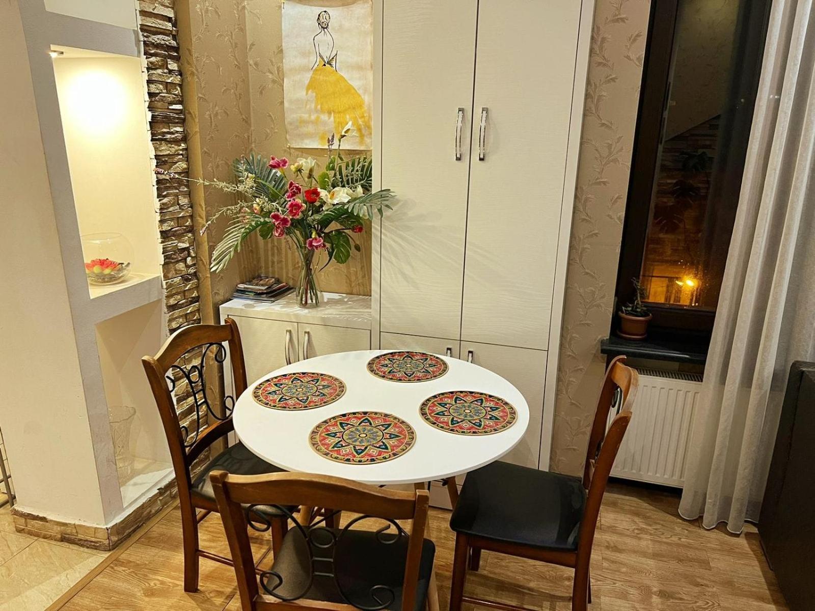 Cozy Apartment In The City Center Mtatsminda Tbilisi Eksteriør bilde
