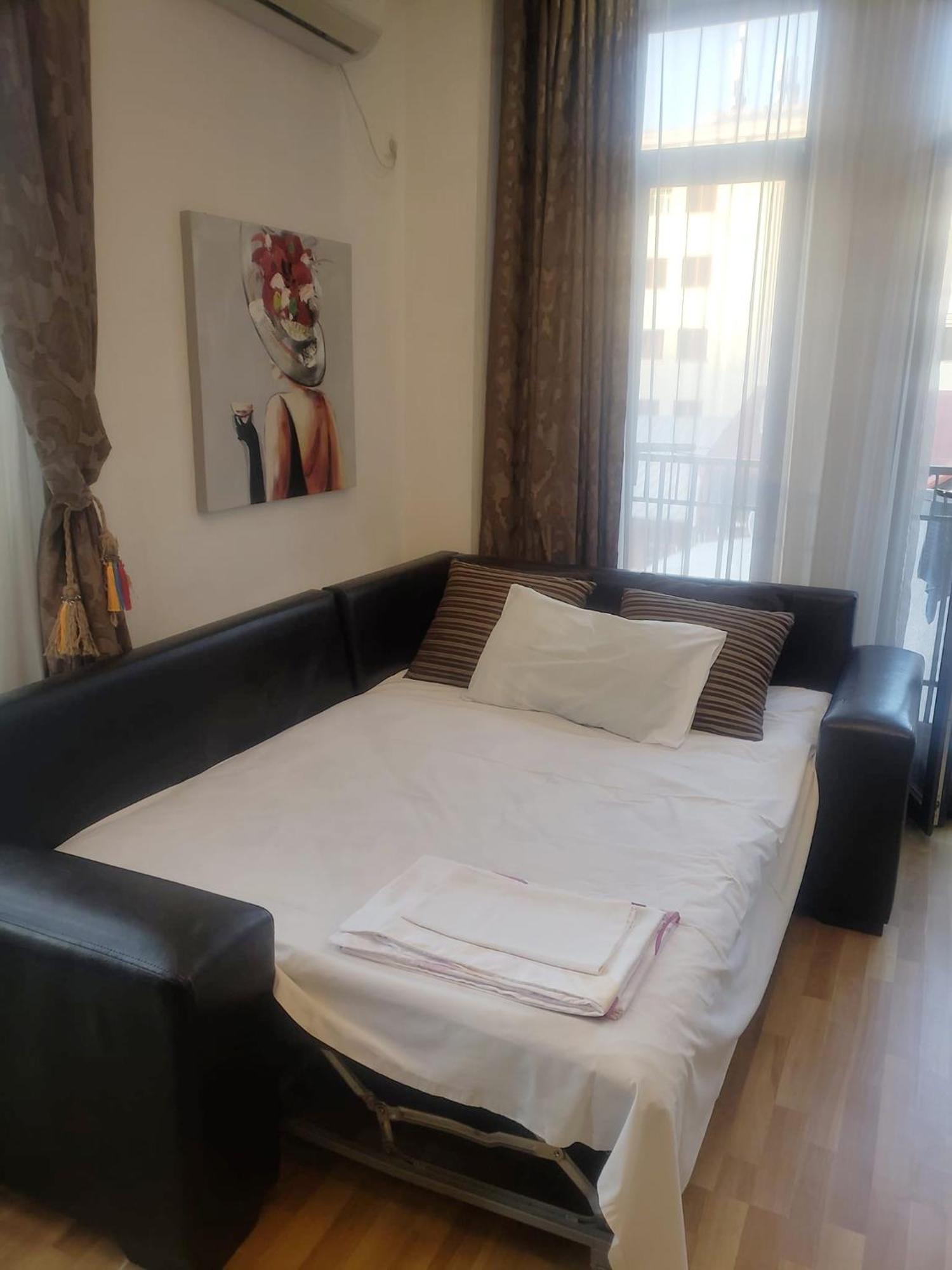 Cozy Apartment In The City Center Mtatsminda Tbilisi Eksteriør bilde
