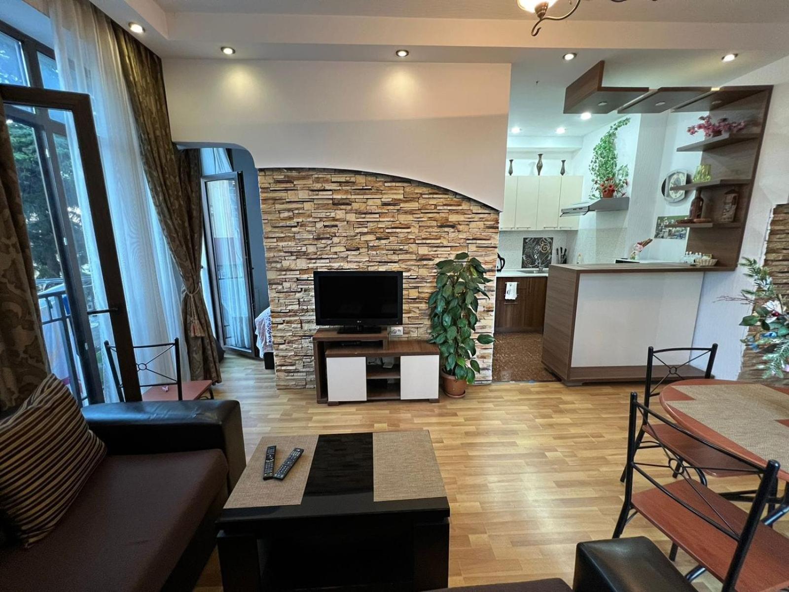 Cozy Apartment In The City Center Mtatsminda Tbilisi Eksteriør bilde