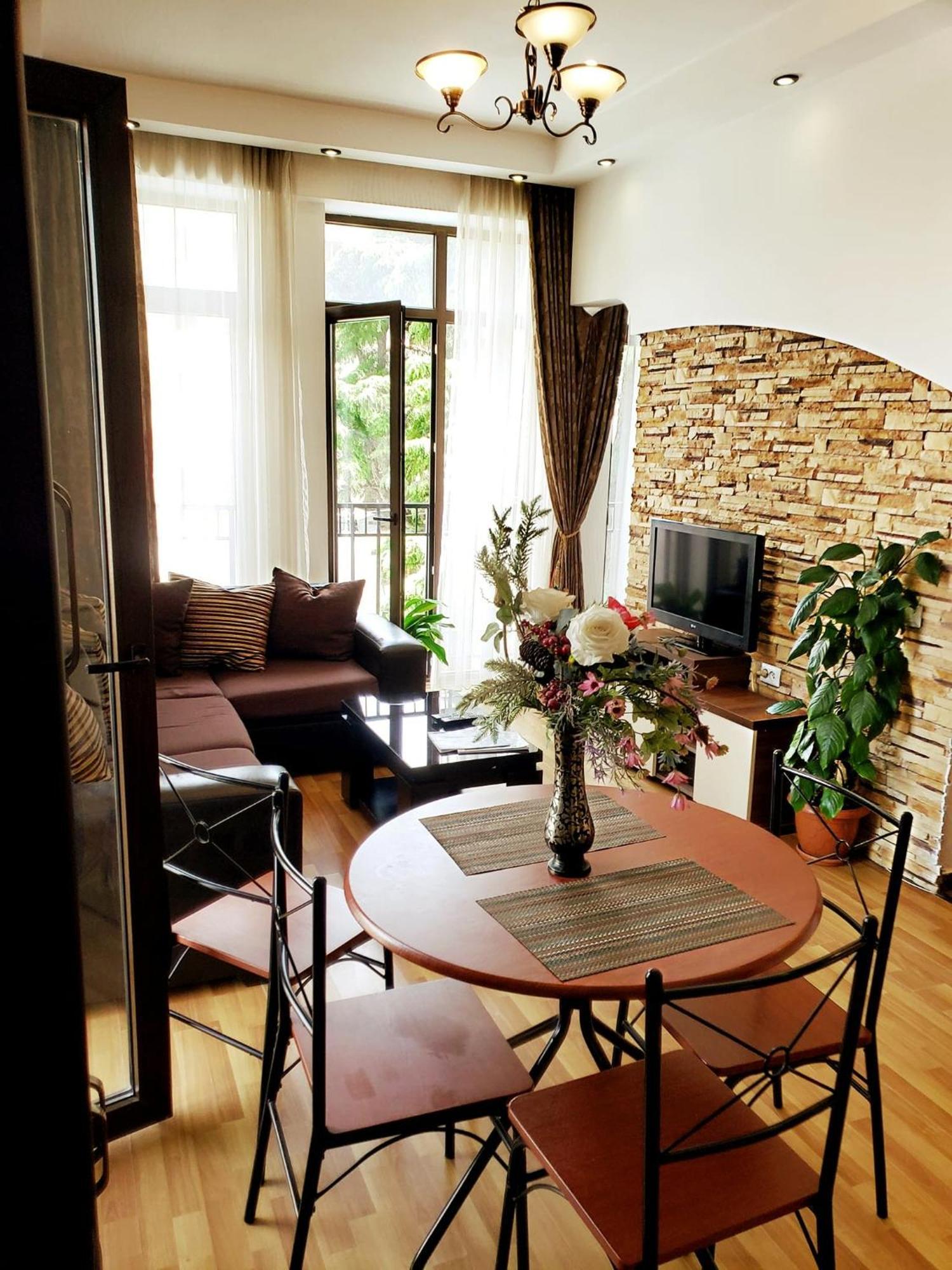 Cozy Apartment In The City Center Mtatsminda Tbilisi Eksteriør bilde