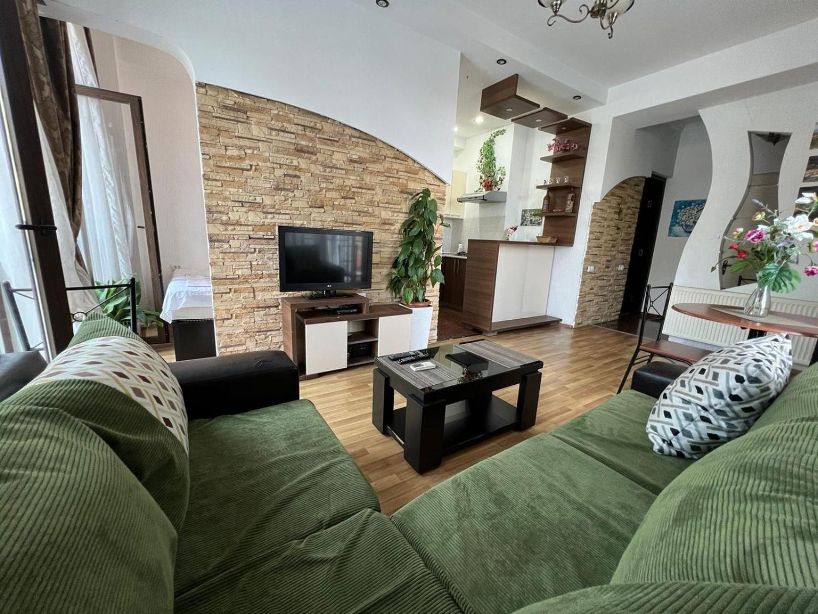 Cozy Apartment In The City Center Mtatsminda Tbilisi Eksteriør bilde
