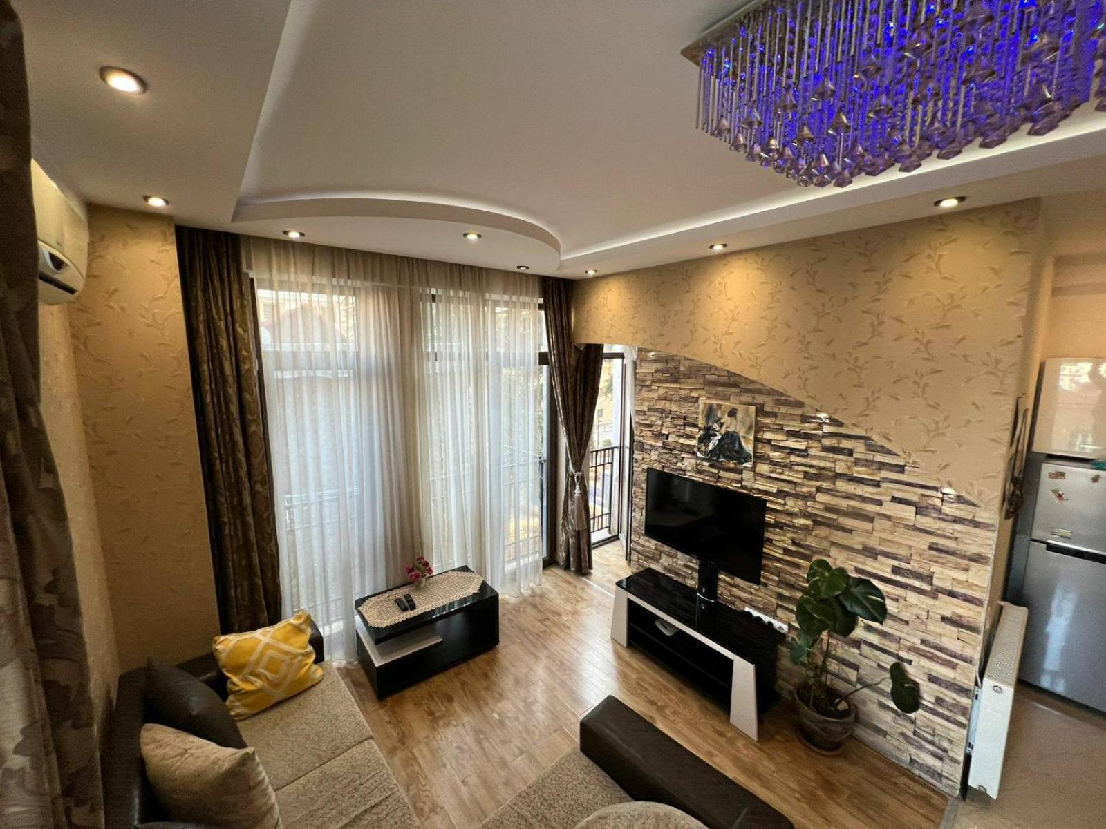 Cozy Apartment In The City Center Mtatsminda Tbilisi Eksteriør bilde
